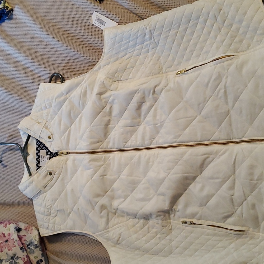NWT ivory vest - Picture 2 of 3